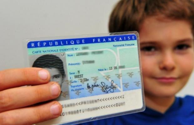 LES DOCUMENTS D’IDENTITÉ DE L’ENFANT 