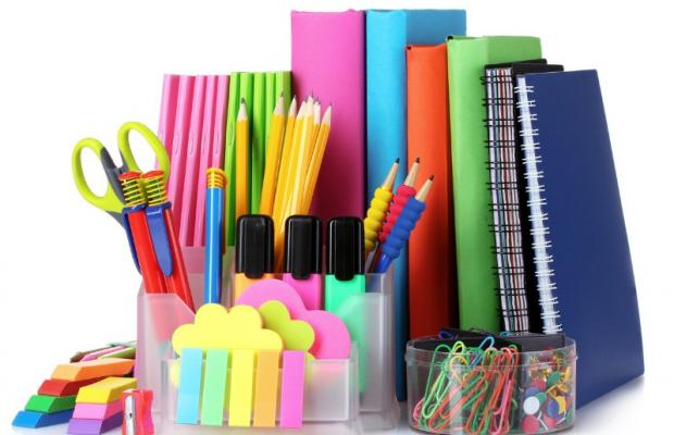 Qui doit payer les fournitures scolaires.